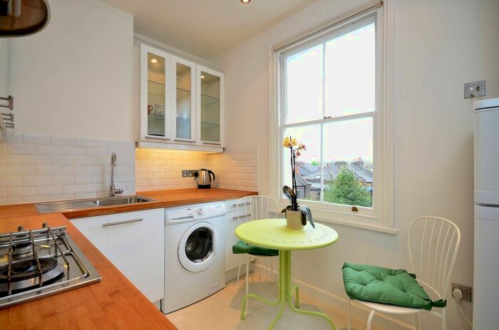 1 Bedroom Flat To Rent In Cleveland Road, Chiswick, London, W4