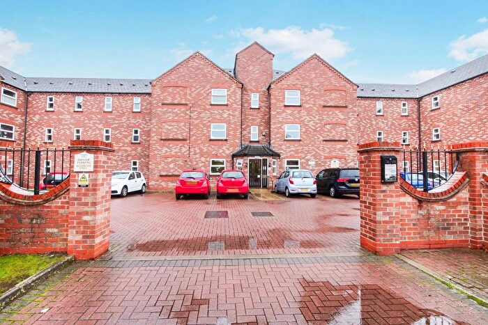 2 Bedroom Flat For Sale In Hansom Place, York, YO31
