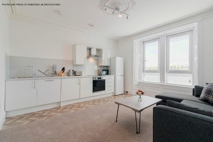 2 Bedroom Flat To Rent In Morgan Place, Stobswell, Dundee, DD4