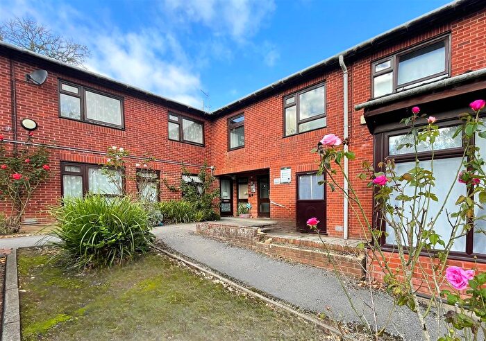 1 Bedroom Flat To Rent In Willow Glen, St Leonards On Sea, TN37