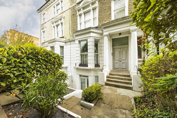 3 Bedroom Flat To Rent In Elsham Road, London, W14