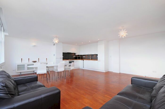 3 Bedroom Flat To Rent In Uxbridge Road, London, W5