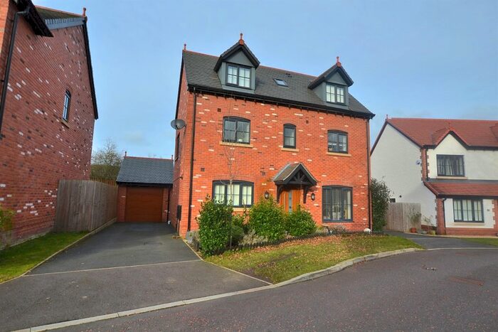 4 Bedroom Detached House For Sale In Alder Way, Holmes Chapel, Crewe, CW4