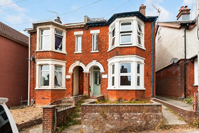4 Bedroom Semi-Detached House For Sale In Highbury Avenue, Salisbury, SP2