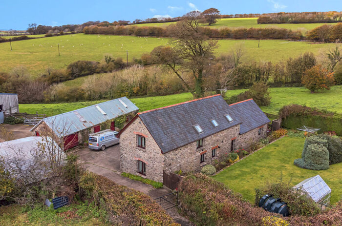 4 Bedroom Detached House For Sale In Yarde Gate Cross, South Molton, Devon, EX36