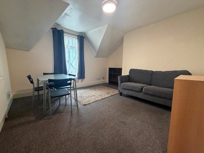 1 Bedroom Apartment To Rent In Northcote Street, Roath, CF24