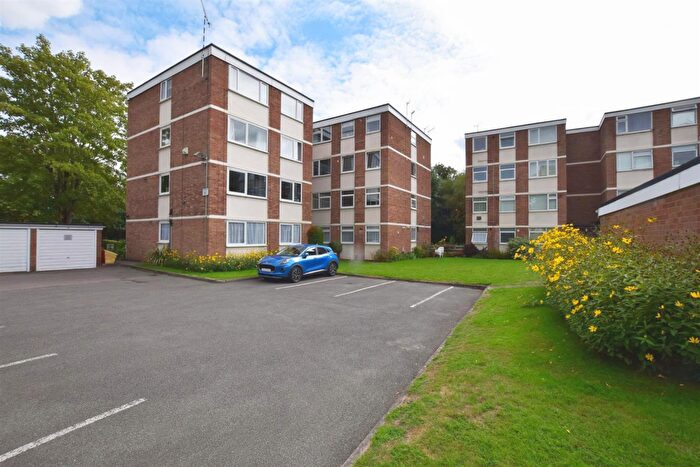 2 Bedroom Flat For Sale In Forest Court, Eastern Green, Coventry, CV5