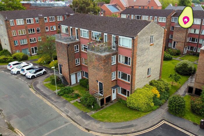 2 Bedroom Maisonette To Rent In Ellison Way, Wokingham, RG40