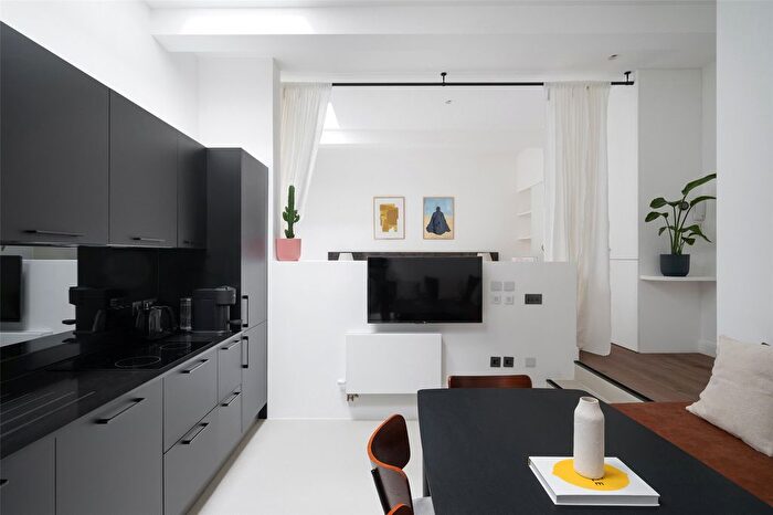 1 Bedroom Flat To Rent In Macroom Road, London, W9