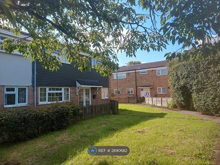 4 Bedroom Semi-Detached House To Rent In Ripon Road, Stevenage, SG1