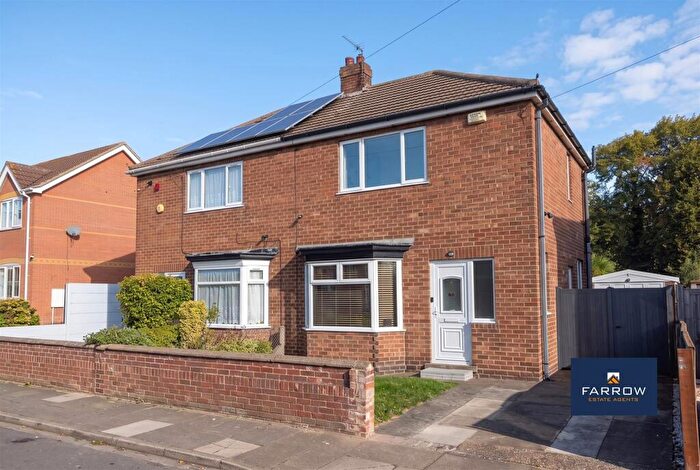 2 Bedroom Semi Detached House To Rent In Westhill Road, Grimsby, DN34
