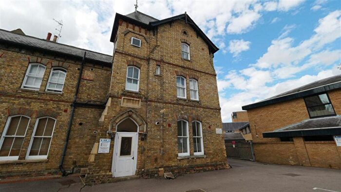 2 Bedroom Flat To Rent In College House, Huntingdon, PE29