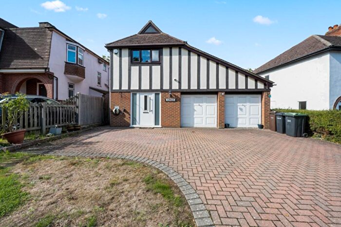 4 Bedroom Detached House For Sale In Wrotham Road, Meopham, DA13