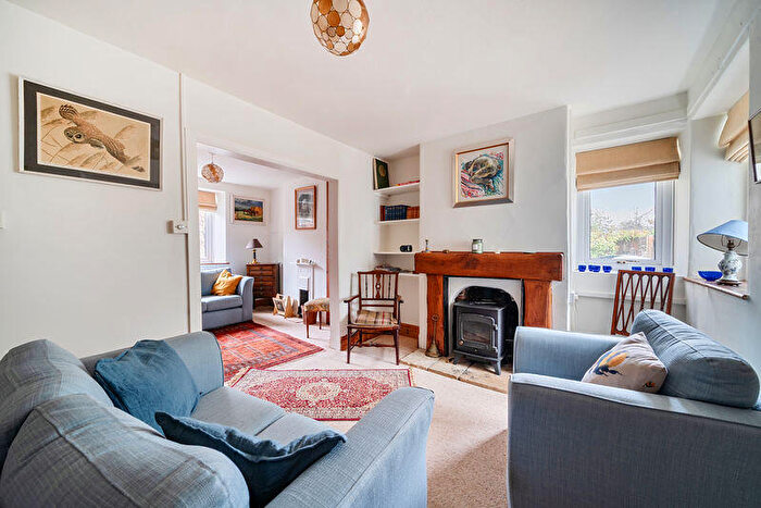 2 Bedroom Cottage For Sale In Threadneedle Street, Culmstock, EX15