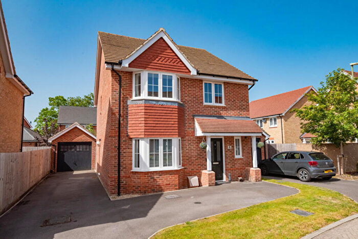4 Bedroom Detached House For Sale In Urnfield, Yateley, Hampshire, GU46