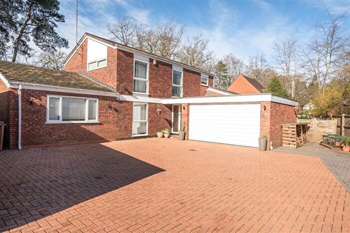 5 Bedroom Detached House For Sale In Salamanca, Crowthorne, Berkshire, RG45