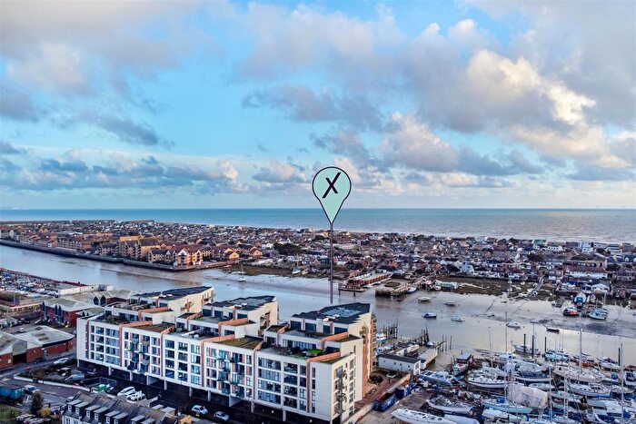 2 Bedroom Flat For Sale In Riverside West, Brighton Road, Shoreham-By-Sea, BN43