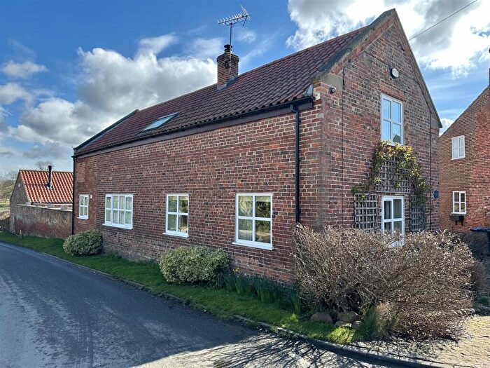 3 Bedroom Detached House For Sale In Newby Wiske, Thirskj, DL7