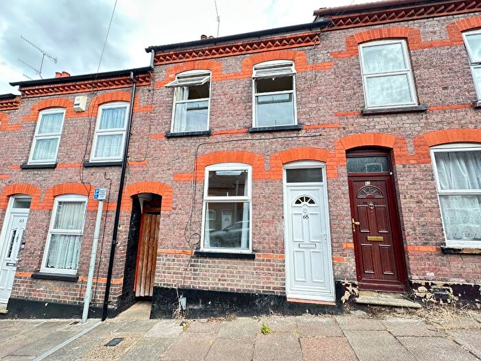 2 Bedroom Terraced House To Rent In May Street, Luton, Bedfordshire, LU1