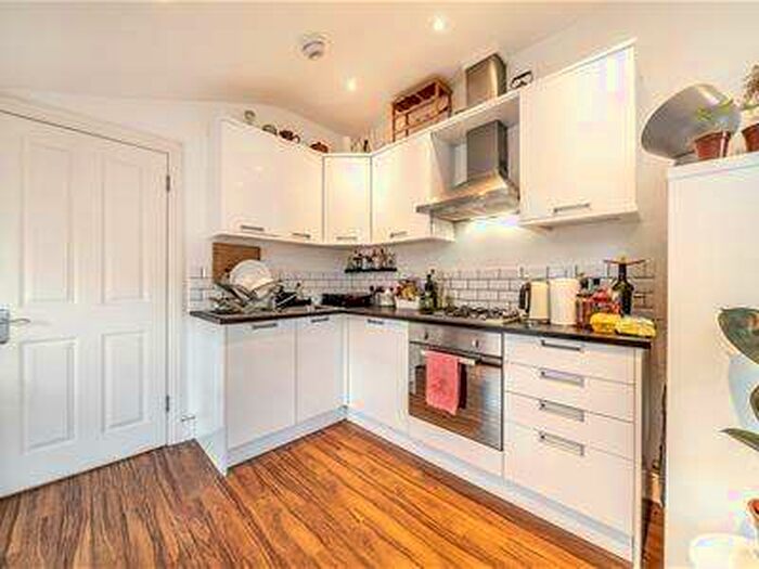 1 Bedroom Flat To Rent In Thornlaw Road, West Norwood, SE27