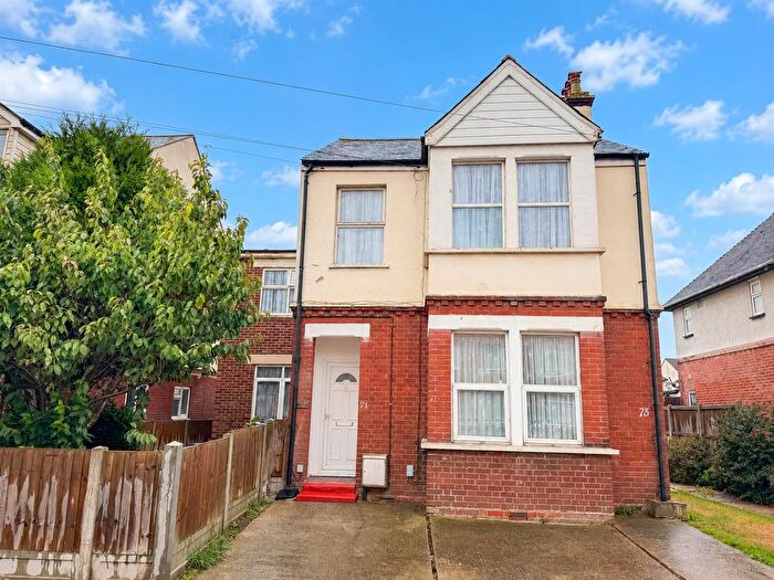 3 Bedroom Maisonette For Sale In Coppins Road, Clacton-On-Sea, Essex, CO15