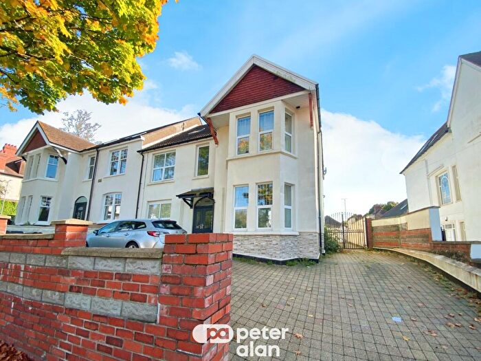 2 Bedroom Flat To Rent In Pen-y-Lan Road, Cardiff, CF23