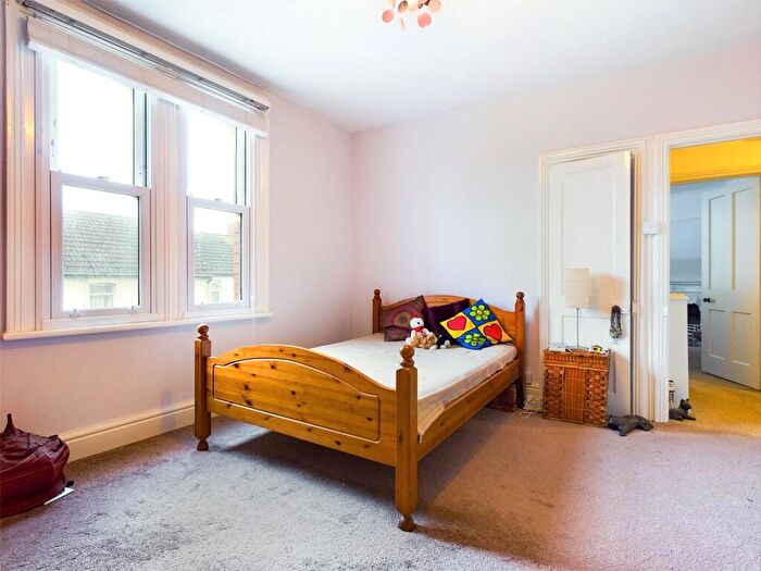 2 Bedroom Apartment To Rent In William Street, Swindon, Wiltshire, SN1