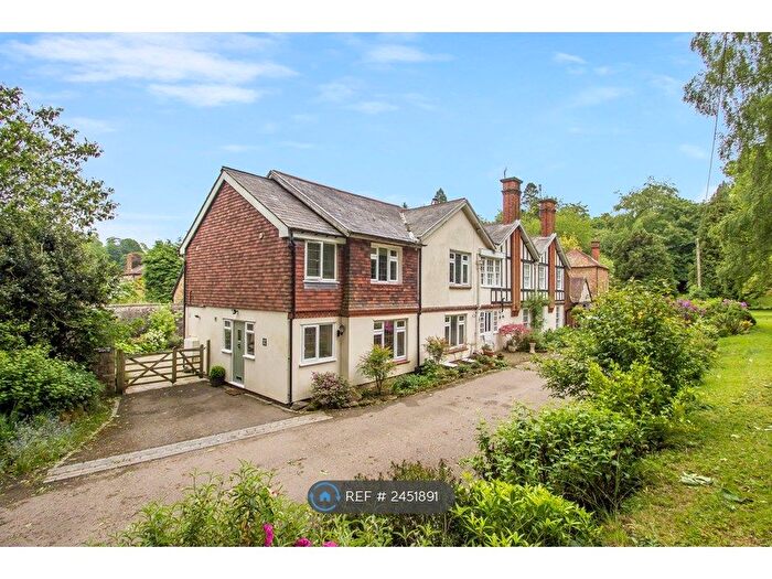 3 Bedroom Semi-Detached House To Rent In Brasted Road, Westerham, TN16