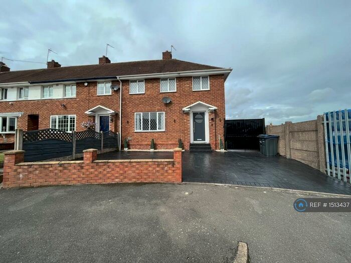3 Bedroom Semi-Detached House To Rent In Hadland Road, Birmingham, B33