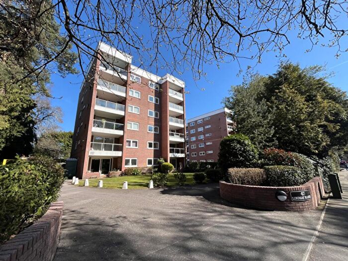2 Bedroom Flat To Rent In Branksome, BH13
