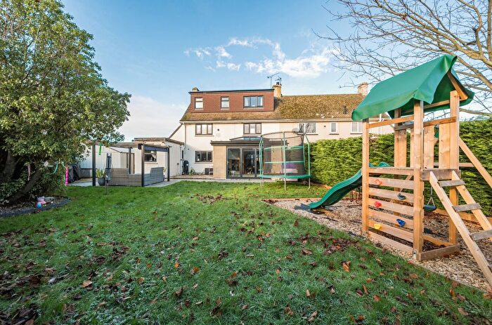 4 Bedroom Semi-Detached House For Sale In Sandhill, Shrivenham, Swindon, SN6