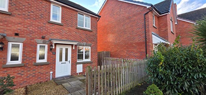 2 Bedroom Semi Detached House To Rent In White House Drive, Kingstone, HR2