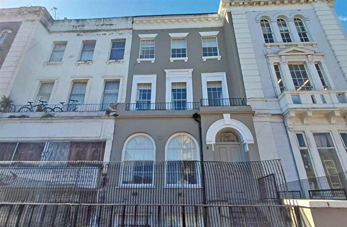 1 Bedroom Flat For Sale In Holloway Road, London, N19