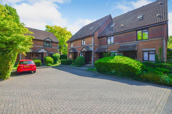 1 Bedroom End Of Terrace House To Rent In Dorchester Court, Oriental Road, Woking, Surrey, GU22