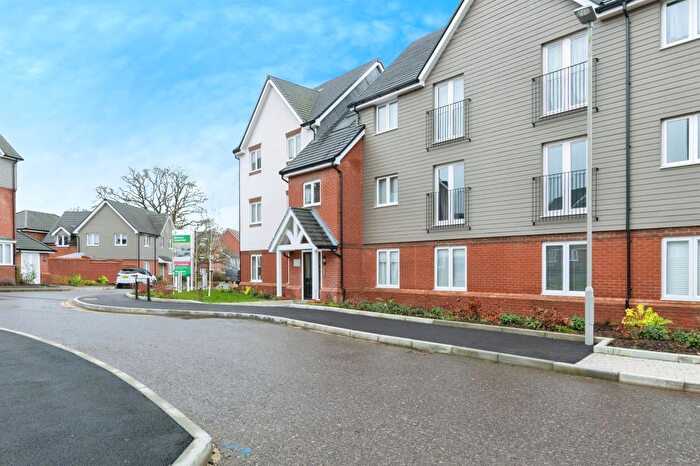 2 Bedroom Flat For Sale In Edmondsham Road, Verwood, BH31