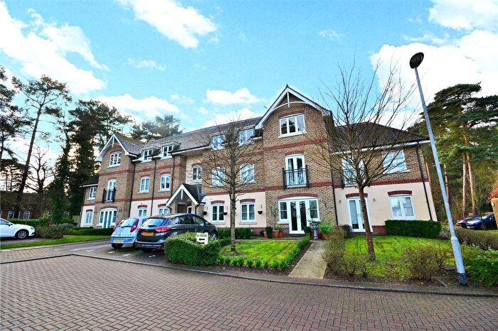 2 Bedroom Flat To Rent In Aston Grange, Ralphs Ride, Bracknell, Berkshire, RG12