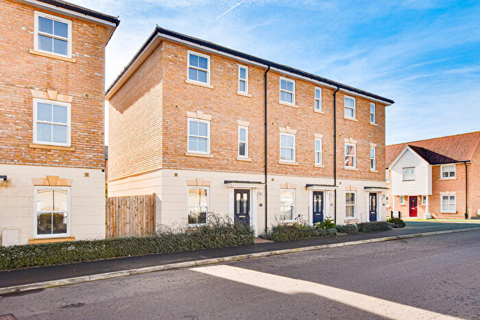 3 Bedroom End Of Terrace House For Sale In Woodlands Park Drive, Great Dunmow, CM6