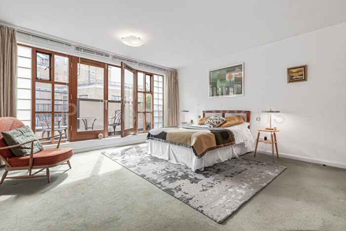 3 Bedroom Town House For Sale In Wapping Wall, London, E1W