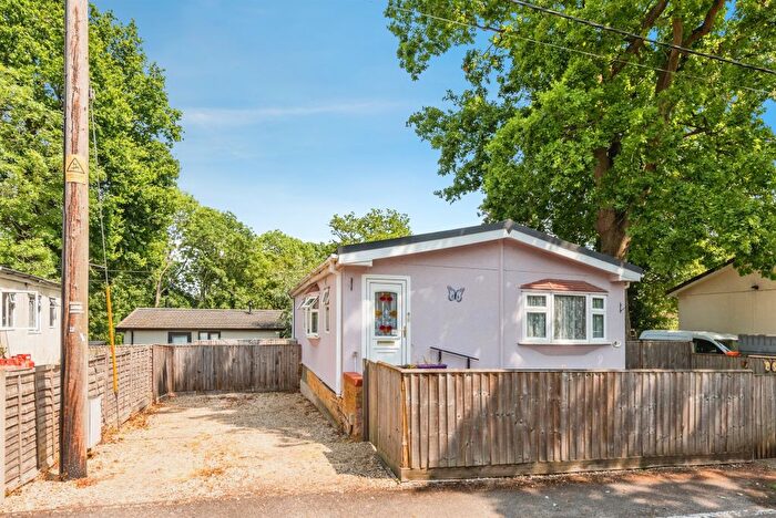 2 Bedroom Park Home For Sale In Sycamore Crescent, Radley, Abingdon, OX14