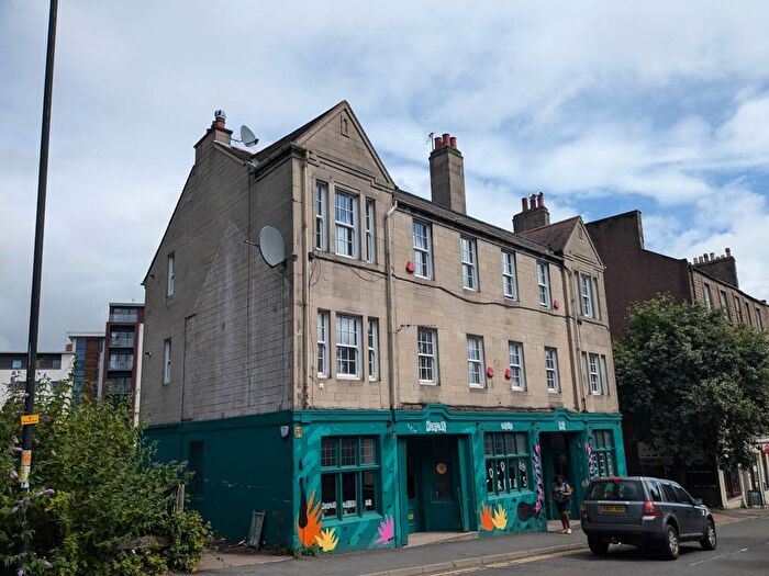 2 Bedroom Flat To Rent In Old Hawkhill, Dundee, DD1