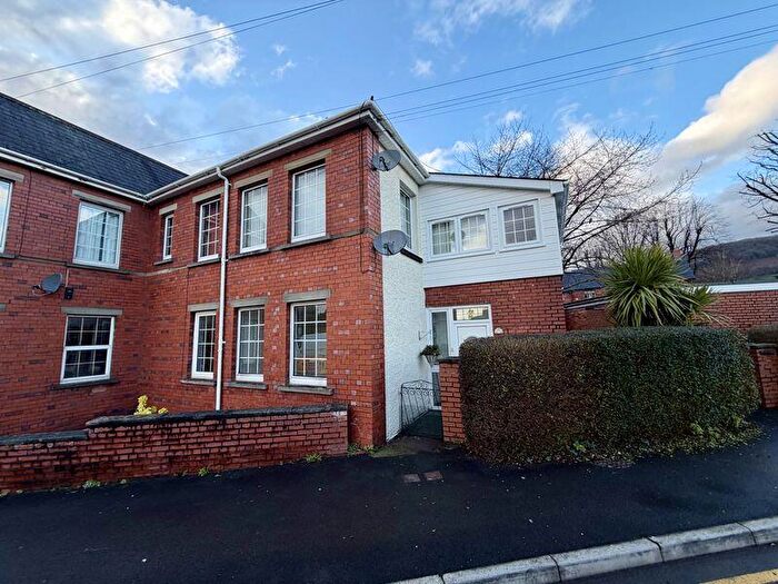 2 Bedroom Flat For Sale In Park Crescent, Abergavenny, NP7