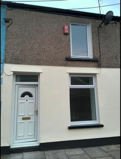 2 Bedroom Terraced House To Rent In Hopkin Street, Treherbert, CF42