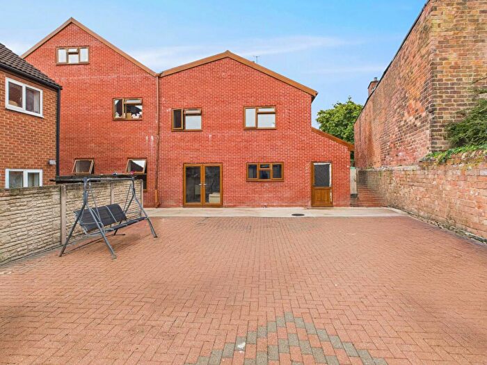 5 Bedroom Semi-Detached House For Sale In Regent Street, New Basford, Nottingham, NG7