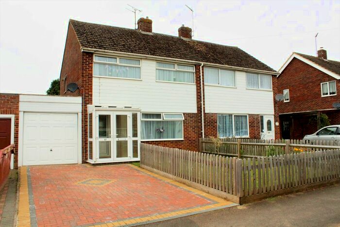 3 Bedroom Semi-Detached House To Rent In Beaconsfield Road, Banbury, OX16