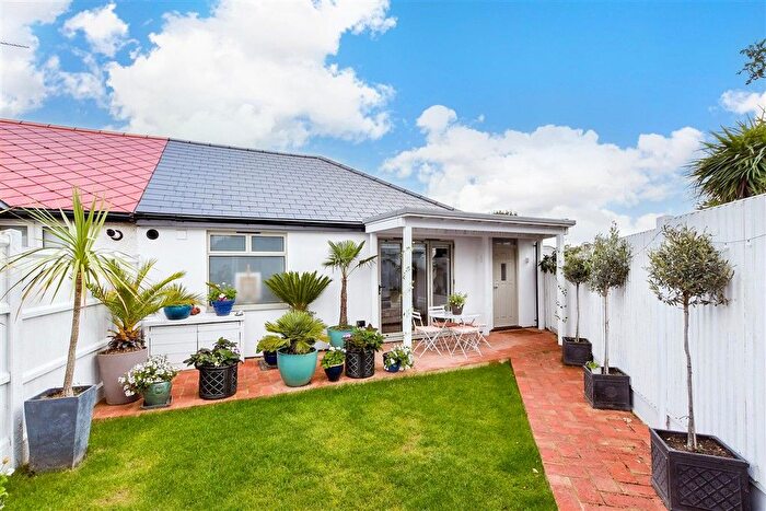 2 Bedroom Semi-Detached Bungalow For Sale In Linden Avenue, Broadstairs, Kent, CT10