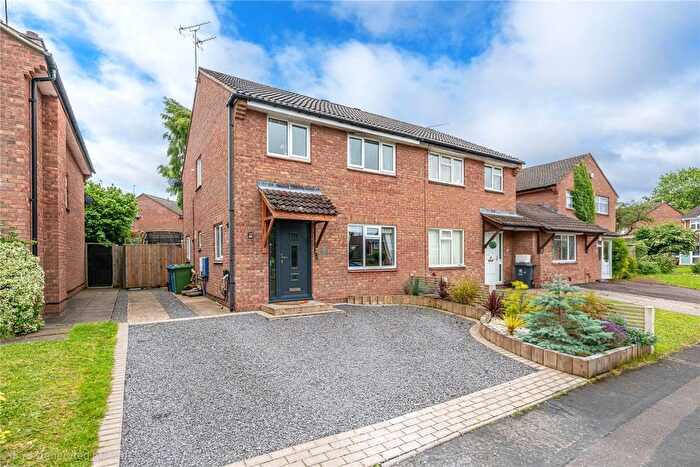 3 Bedroom Semi Detached House For Sale In Tintagel Close, Perton Wolverhampton, West Midlands, WV6