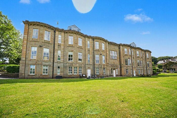 3 Bedroom Apartment For Sale In Waverley, Edgerton Road, HD3