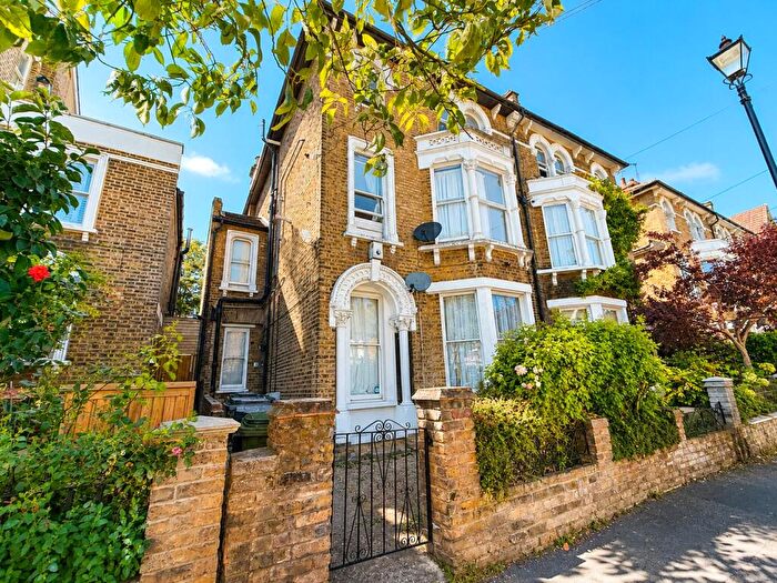 2 Bedroom Flat For Sale In Algernon Road, London, SE13
