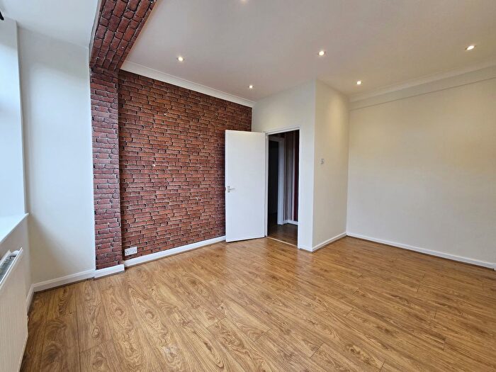 4 Bedroom Terraced House To Rent In Stanford Way, London, SW16