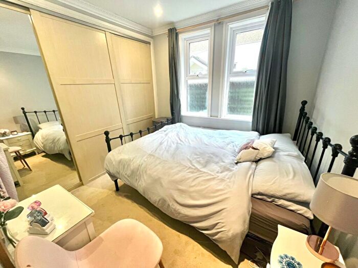1 Bedroom Flat To Rent In Firtree Lodge, Court Road, SO15